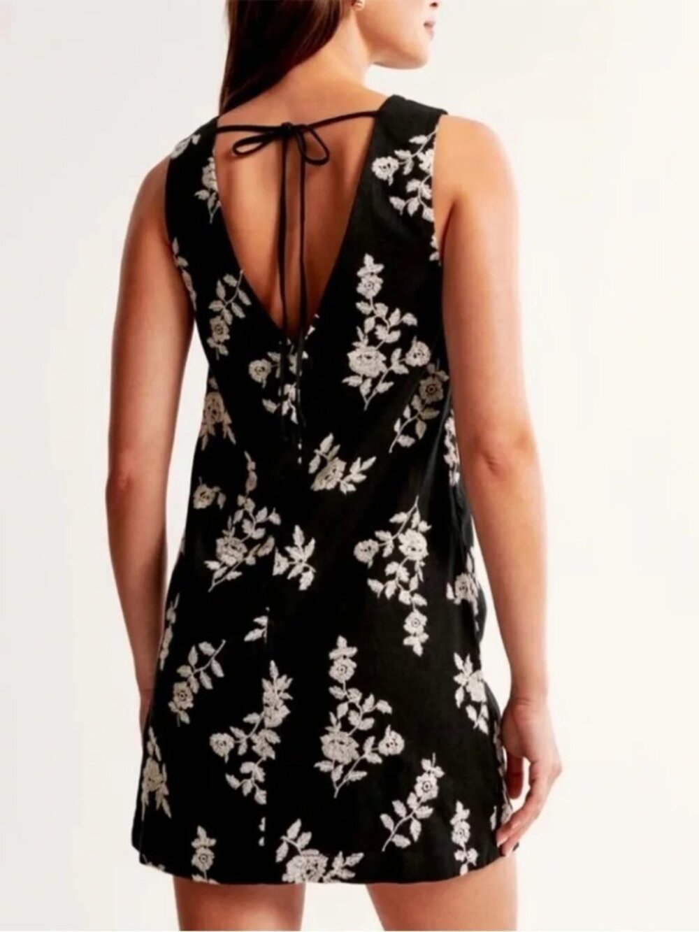 NWT A&F Black Floral Embroidered Linen Shift Mini Dress Size MP - Picture 3 of 8